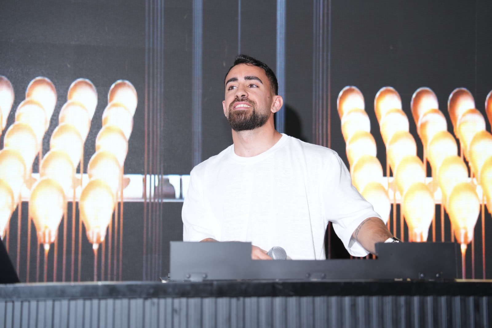 DJ עומר מזרחי